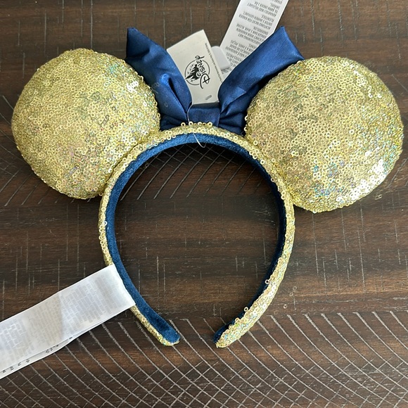 Authentic Disney Parks headband - Picture 3 of 4